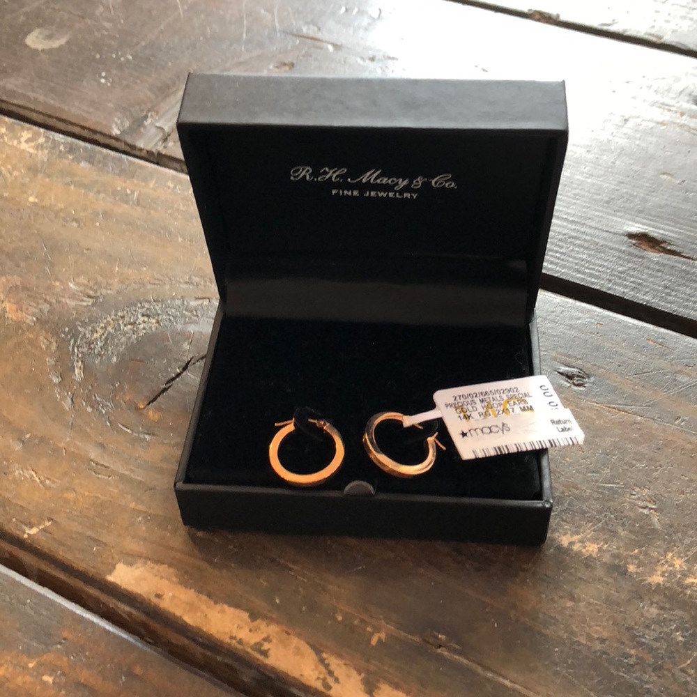 Thick gold hoop earrings